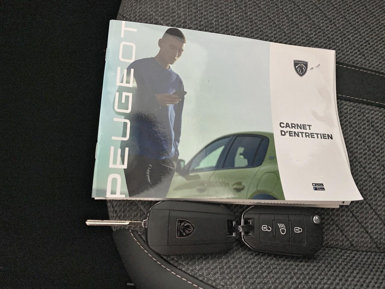 Peugeot 208 hybrid 110 ch e-dcs6 allure — photo 18