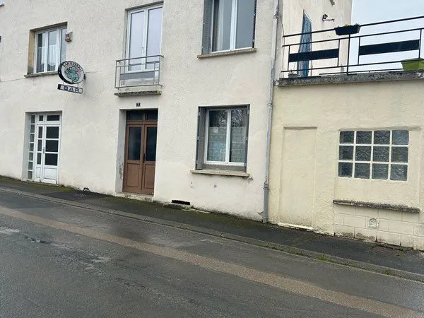 Vente ancienne, hôtel, restaurant. Bar à Grury dans bon état