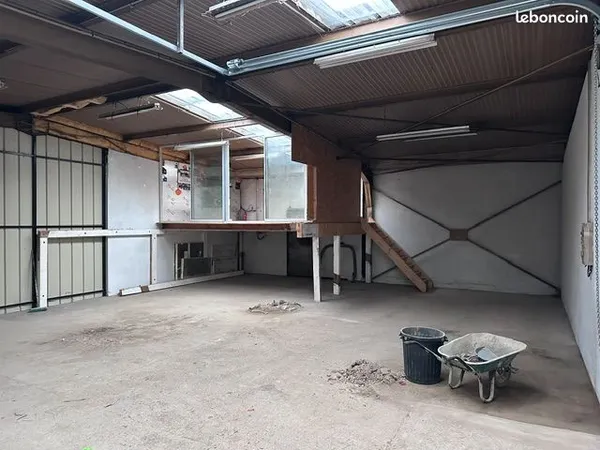 Hangar depot location
