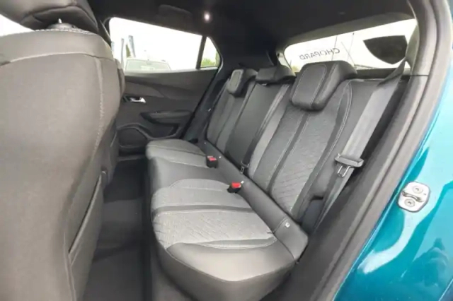 Peugeot 2008 electrique 54 kwh 156 ch — photo 10
