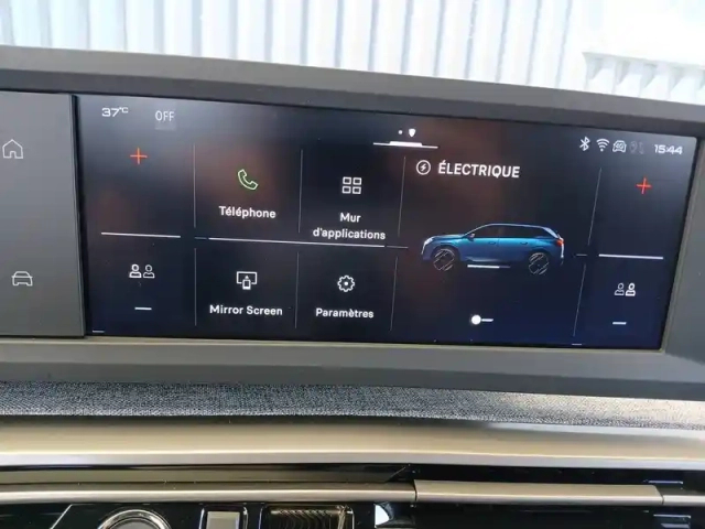 Peugeot 5008 plug-in hybrid 225 ch e-dcs7 — photo 18