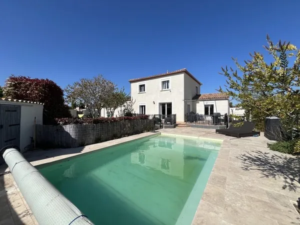Maison traditionnelle 5 pièces 140 m²