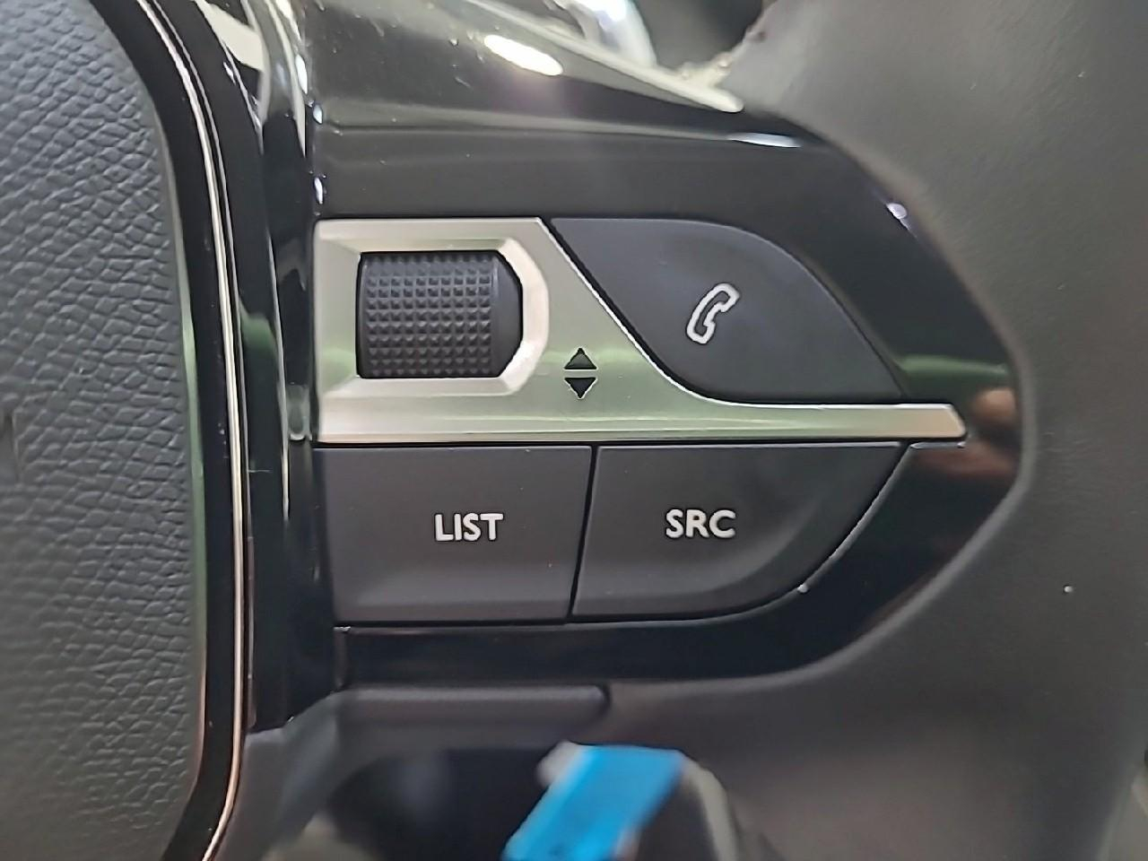 Peugeot 2008 puretech 130 s&s eat8 allure — photo 21