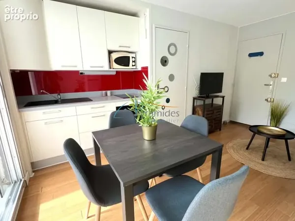 Studio cabine avec grande loggia, parking