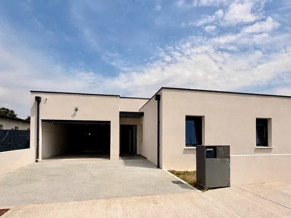 EXCLUSIVITÉ Élégante villa contemporaine de plain-pied aux prestations premium