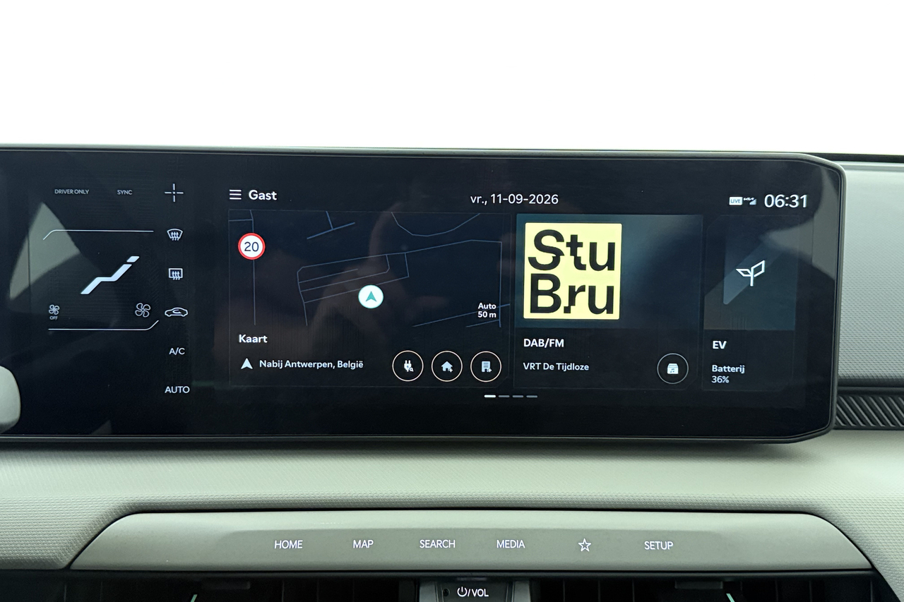 Kia EV4 — photo 11