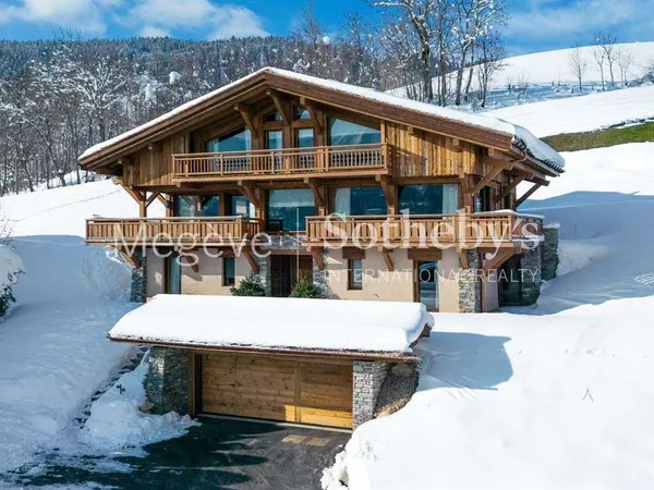 Chalet 8 pièces 400 m²