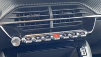Peugeot 208 1.2 PureTech 100ch S&S Style 118g — photo 15