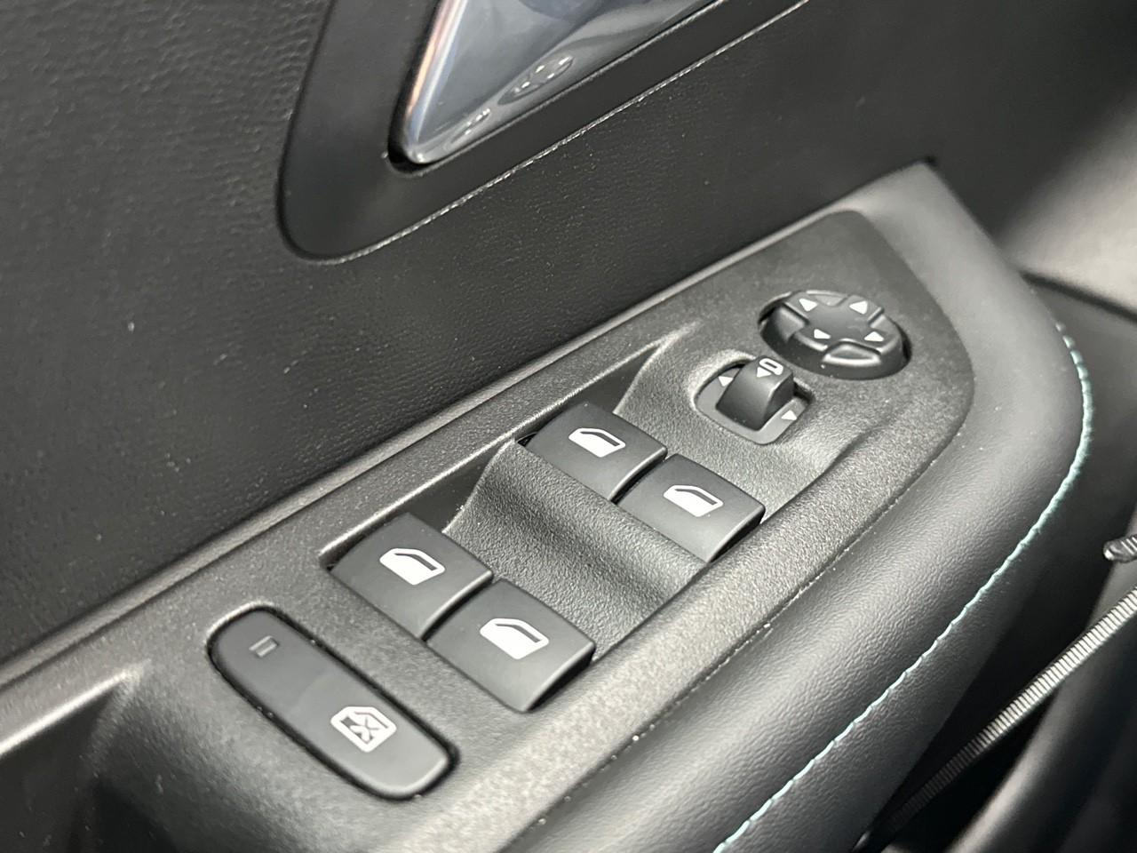 Peugeot 208 puretech 100 s&s eat8 allure pack — photo 15