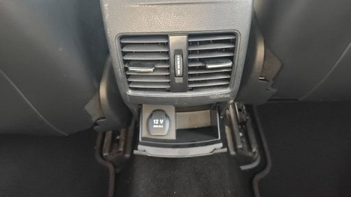 Mercedes Classe A 45 AMG 360 4Matic 7G-Tronic - AMG – 2015 – 83594 km – Essence – Boîte Automatique — photo 27