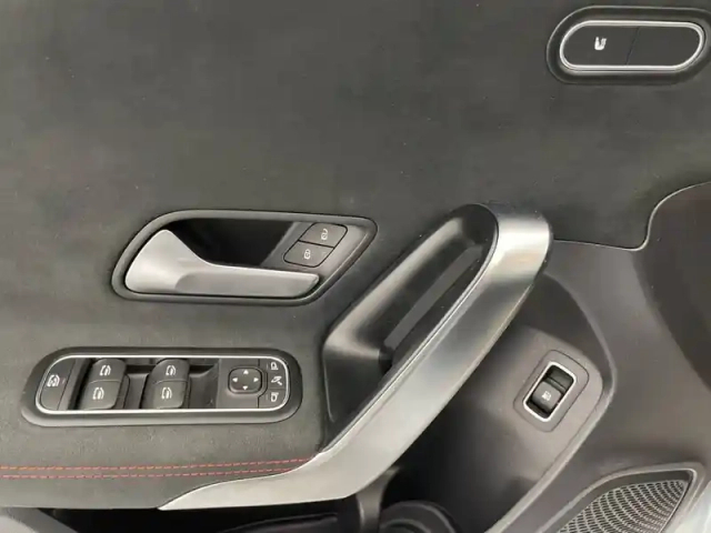 Mercedes Classe A 250 e hybrid eq 8g-dct — photo 28