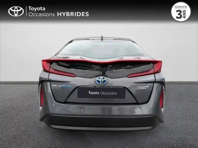 Toyota Prius rechargeable 122h dynamic pack premium mc19 — photo 4