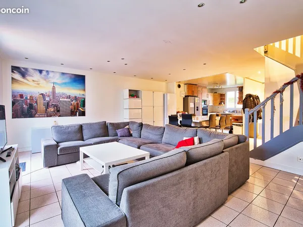 540 TOUT COMPRIS | Cergy Heuruelles - Chambre en colocation | Maison 200 m² | Open space 70 m² + jar