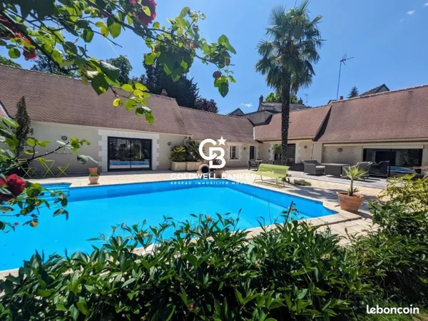Vends maison 210m² de plain-pied à Joué-lès-Tours 4 chambres avec sdb chacune garage piscine