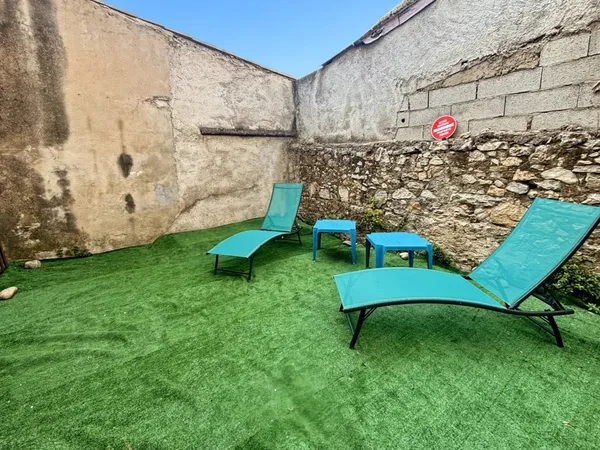 PEGOMAS 2/3 pièces avec bureau + cour privative