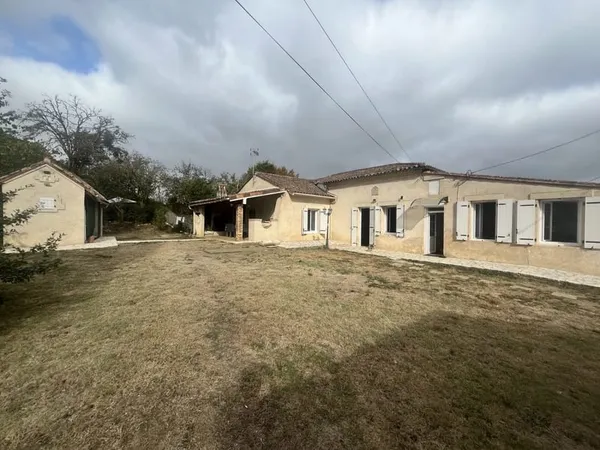 Charmante Maison en pierre avec jardin