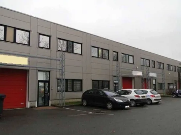 Local d'activité 1012 m²