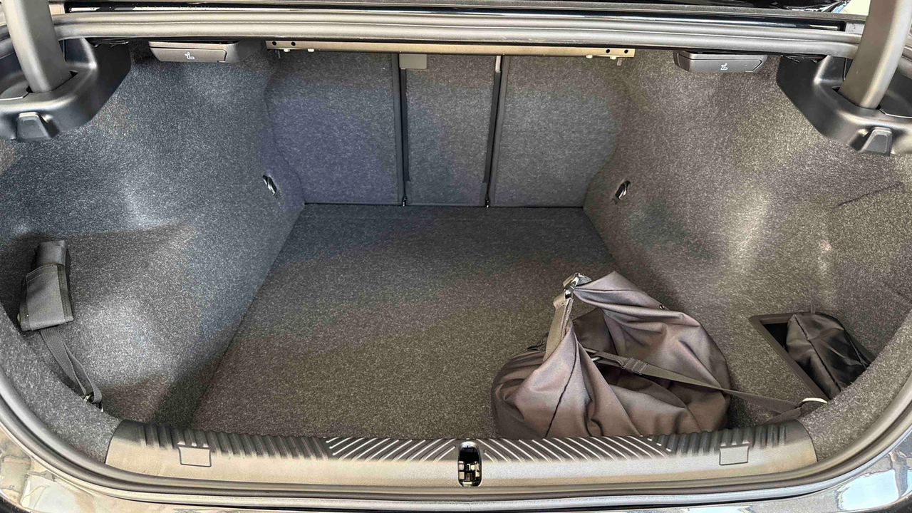 BMW 550e xDrive PHEV 489 ch BVA8 — photo 16