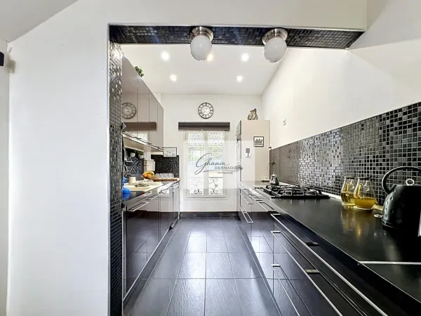 Maison a vendre 250m² 7 pièces 5mn du métro ligne 11 NOISY LE SEC (93)