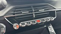 Peugeot 2008 1.2 PureTech 130ch S&S Style EAT8 — photo 15
