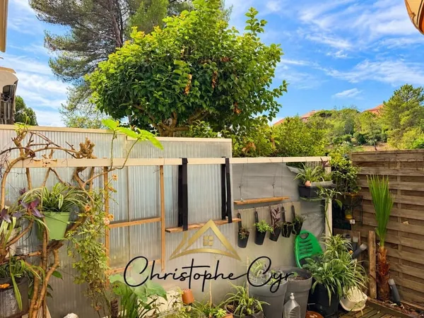 APPARTEMENT AVEC TERRASSES - RÉSIDENCE AVEC PISCINE ET TENNIS - À 10 MINUTES À PIED DE LA MER