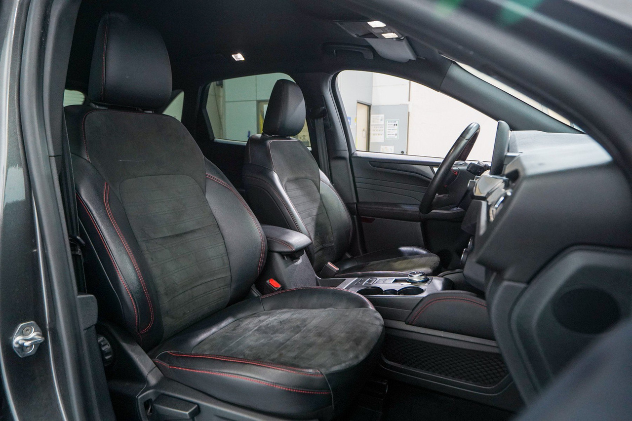Ford Kuga — photo 14