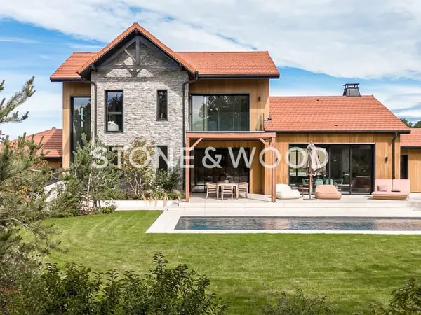 Magnifique villa contemporaine proche frontière suisse