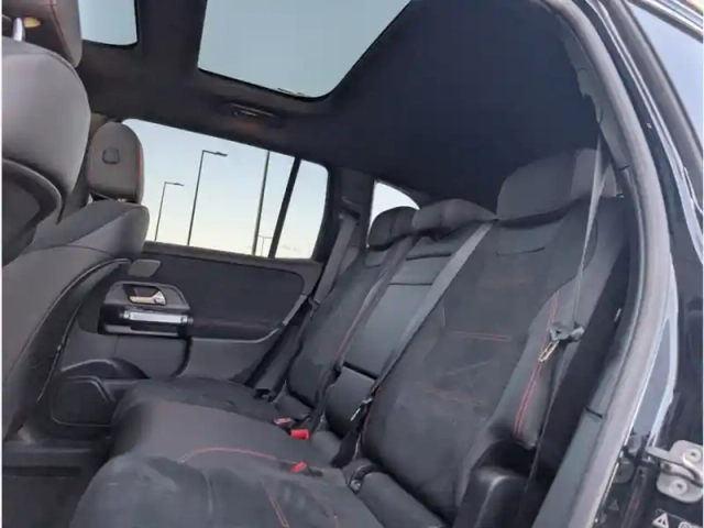 Mercedes Glb 200 d — photo 19