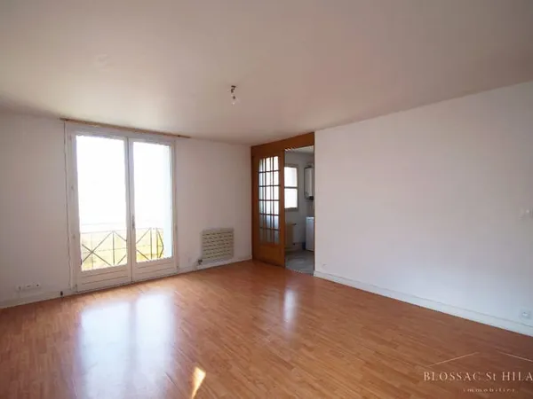 T 3 +BALCON POITIERS - 3 pièce(s) - 65.14 m2