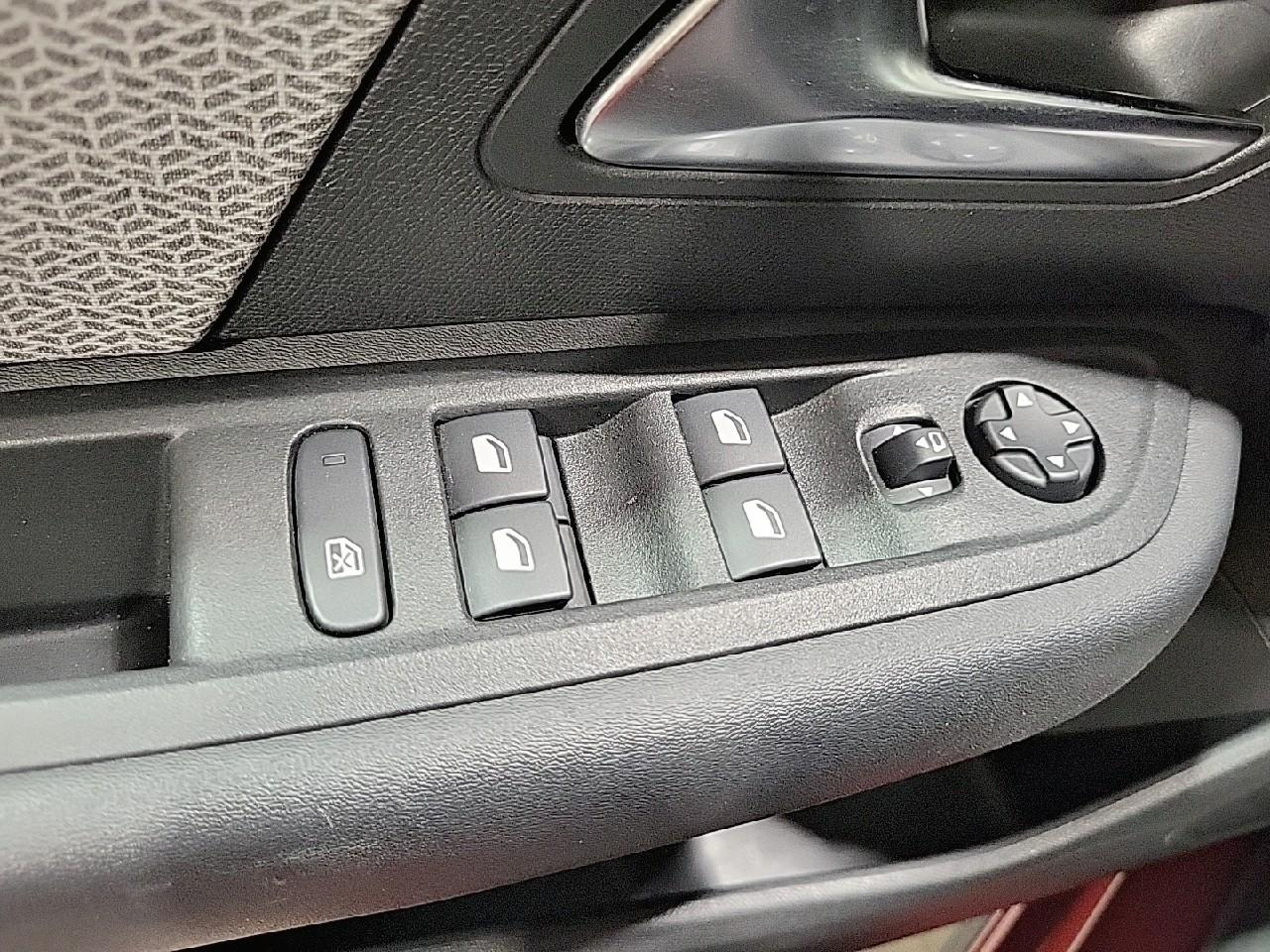 Citroën C4 puretech 130 s&s eat8 shine pack — photo 23