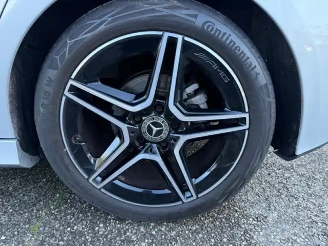 Mercedes Classe A a 200 d compacte — photo 6