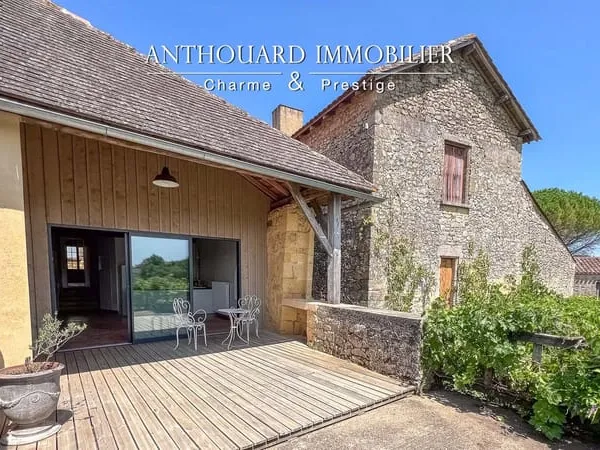 Belle maison en pierres de village