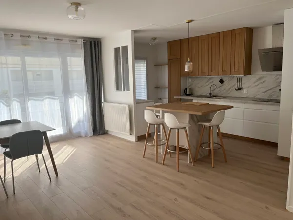 Appt 3p - 73m2 - saint Louis - renové, traversant, loggia sud, ascenseur, pkg