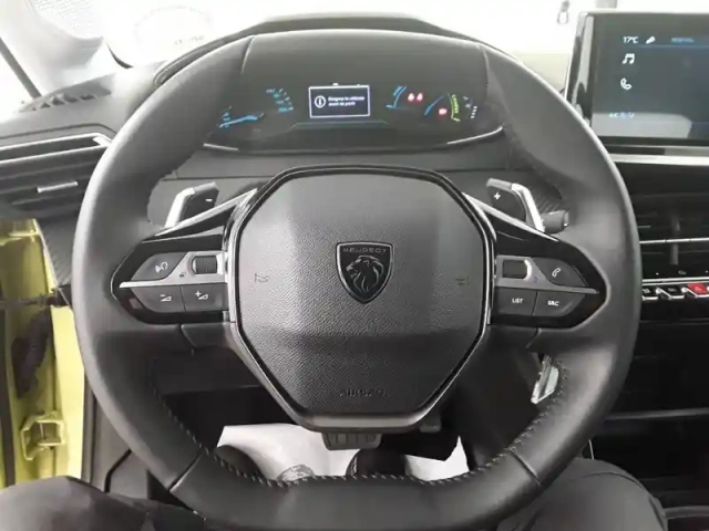 Peugeot 208 hybrid 100 e-dcs6 — photo 32