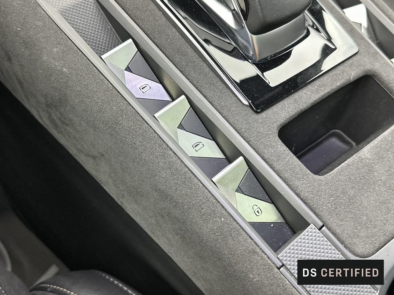 Ds Ds 7 crossback crossback hybride e-tense 300 eat8 4x4 performance — photo 32