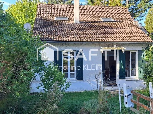 Maison de campagne en bord du canal, 5 pièces avec garage