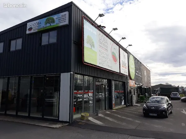Local commercial / Showroom + Dépôt 300 m² (sans pas-de-porte) - Dispo Janvier - Zone des Pontots / 