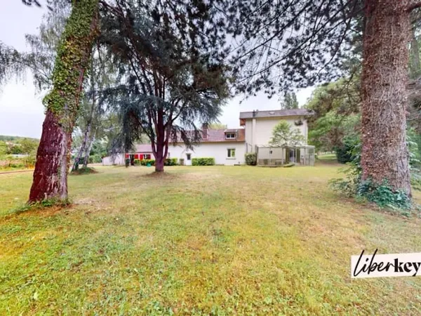 Propriété 7 pièces 221 m²