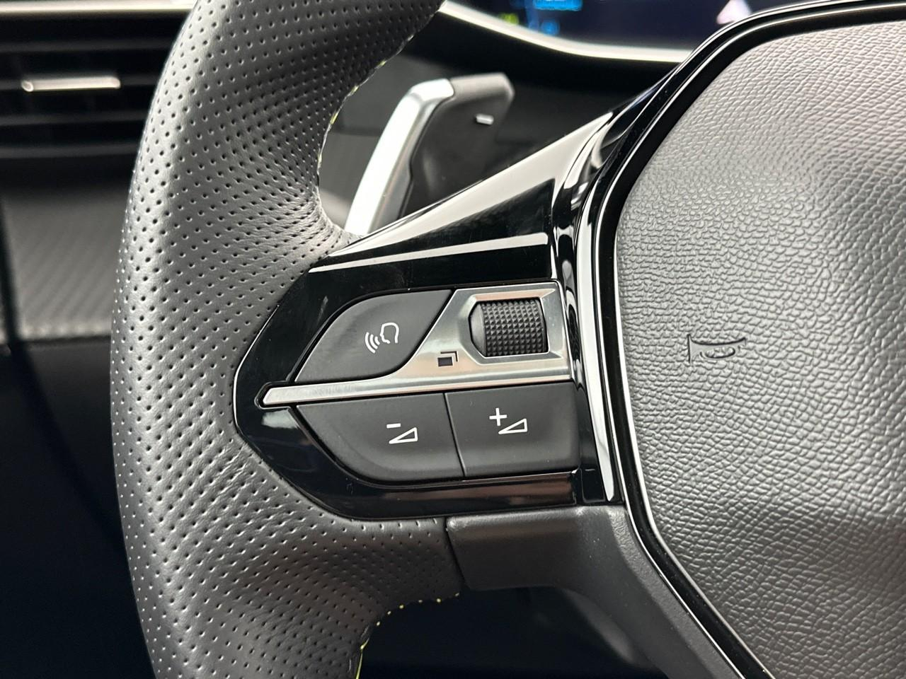 Peugeot 208 puretech 100 s&s eat8 gt — photo 20