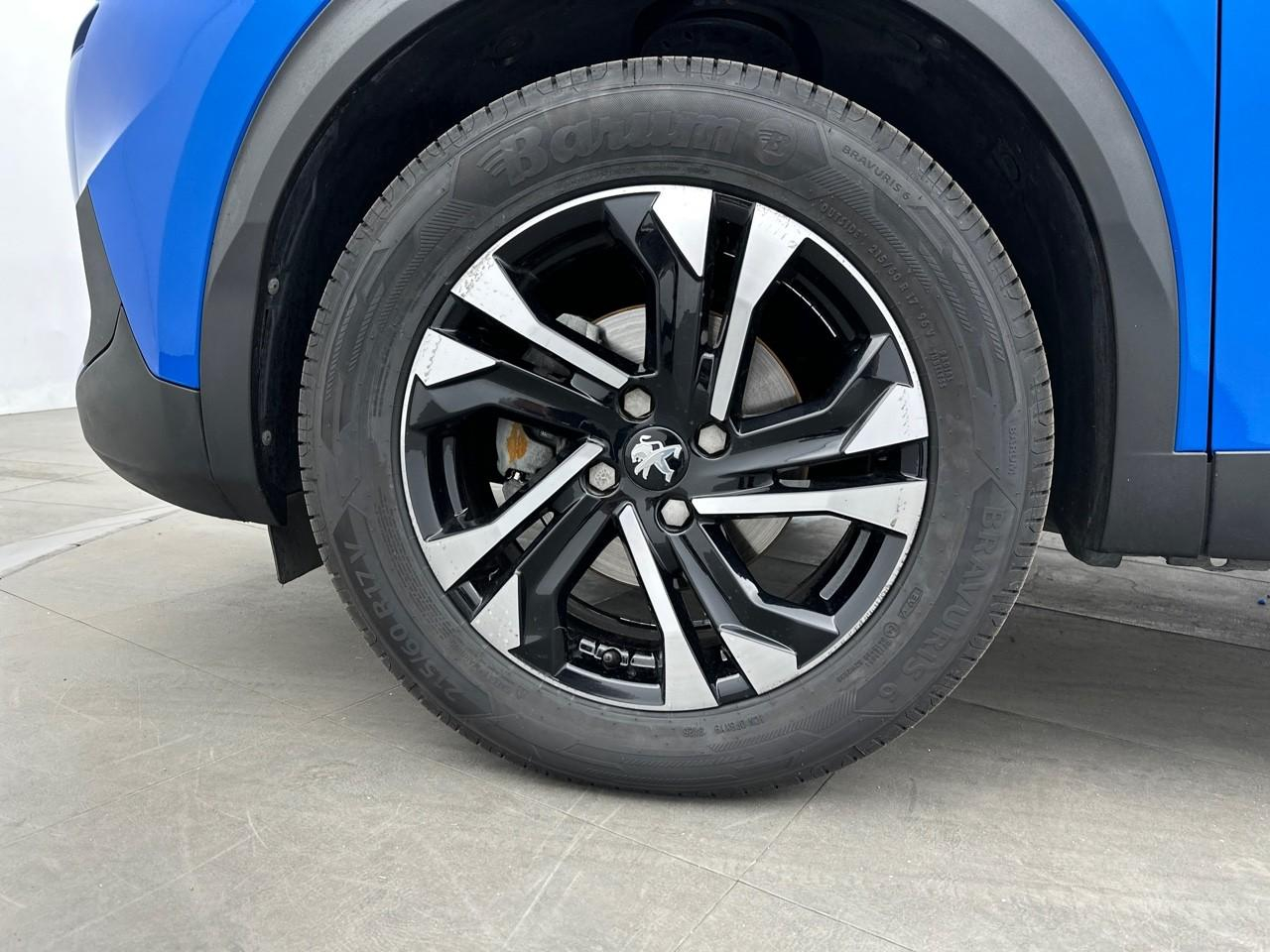 Peugeot 2008 puretech 130 s&s eat8 allure pack — photo 14