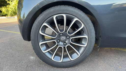 Opel Adam 1.4 Twinport 87 Easytronic - Glam – 2016 – 55289 km – Essence – Boîte Automatique — photo 40