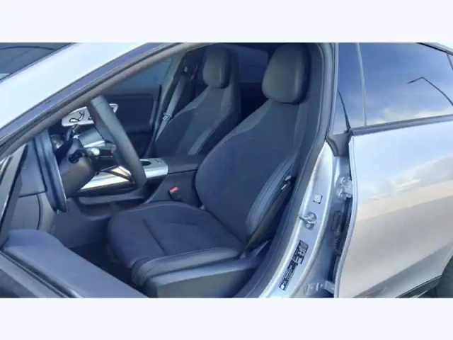 Mercedes Cla eq — photo 15