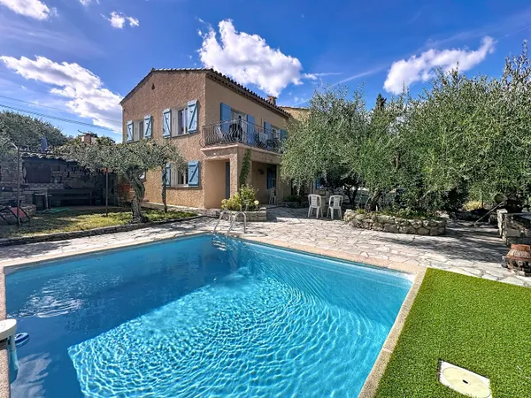 Villa provencale avec vue panoramique a pieds du village