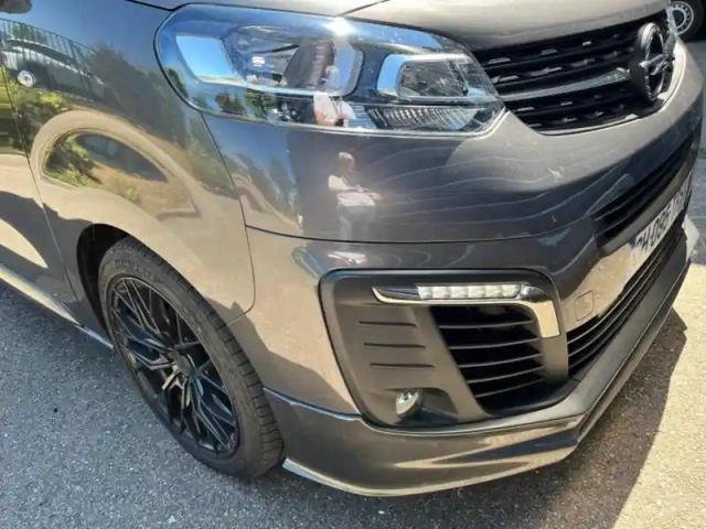 Opel Vivaro fg m 2.0 bluehdi 180ch s&amp;s pack business eat8 — photo 8