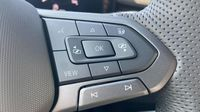 Volkswagen T-Roc 1.5 eTSI 150ch R-Line DSG7 — photo 19