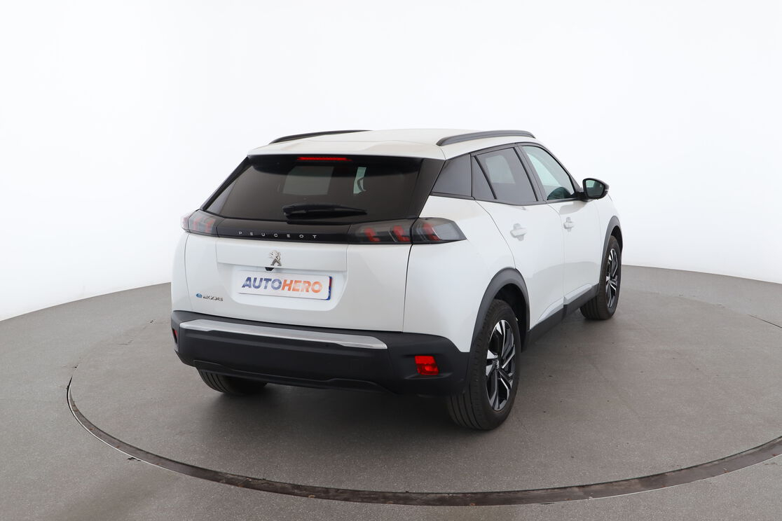 Peugeot 2008 Electrique Allure 50 kWh — photo 5