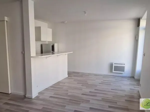 Studio 1 pièce 28 m²
