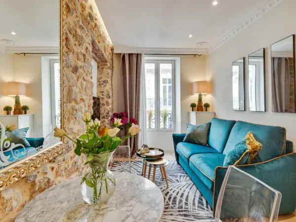 Appartement refait à neuf, Cannes banane