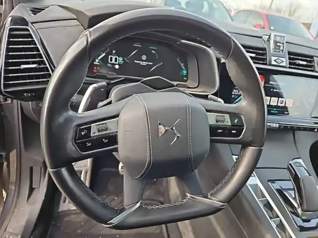 Ds Ds 7 ds7 crossback hybride e-tense 300 eat8 4x4 — photo 29