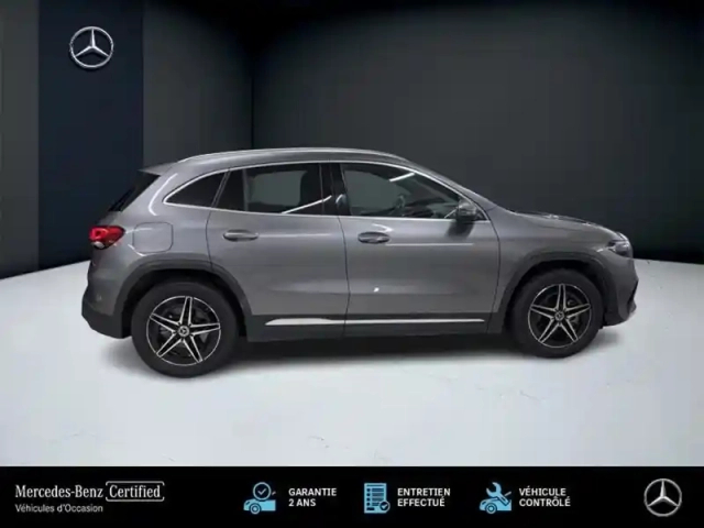 Mercedes Eqa 250+ amg line — photo 26